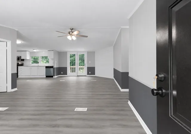 Photo 3 of Manufactured home for sale at 2177 Highway 76, Adams, TN 37010 | MLS# 3544484 | Listing updated on 2026-09-14