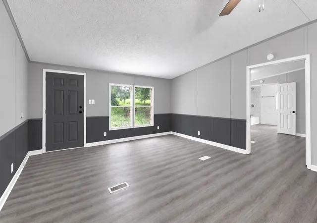 Photo 4 of Manufactured home for sale at 2177 Highway 76, Adams, TN 37010 | MLS# 3544484 | Listing updated on 2026-09-14