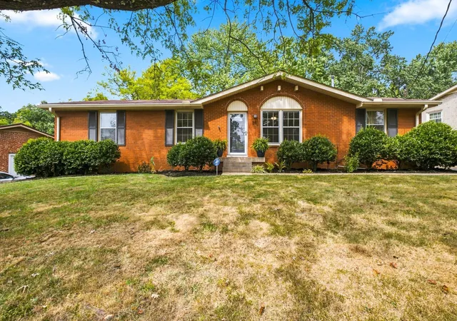 Photo 1 of Single family home for sale at 211 Blue Ridge Dr, Old Hickory, TN 37138 | MLS# 3546018 | Listing updated on 2026-09-10