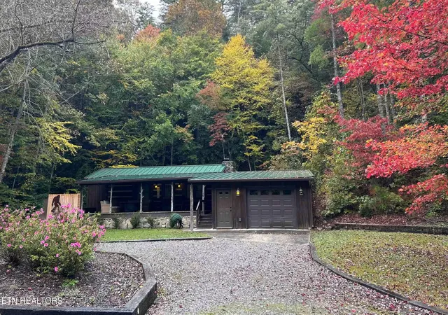Photo 1 of Single family home for sale at 612 Stonegate Way, Townsend, TN 37882 | MLS# 3544765 | Listing updated on 2026-09-14