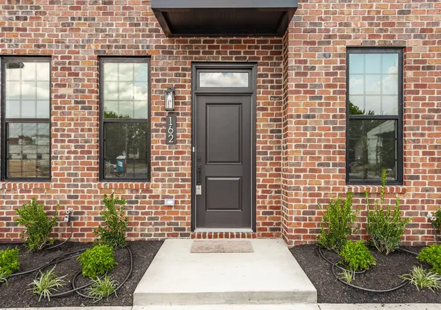 Photo 2 of Townhouse for sale at 162 Skeeter Way, Springfield, TN 37172 | MLS# 3545513 | Listing updated on 2026-09-14