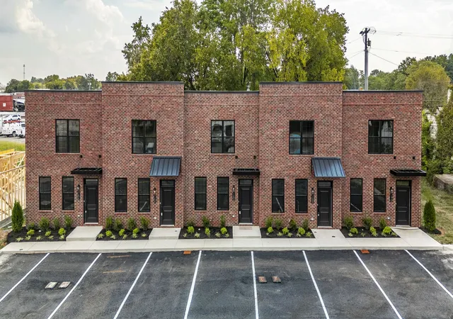 Photo 3 of Townhouse for sale at 162 Skeeter Way, Springfield, TN 37172 | MLS# 3545513 | Listing updated on 2026-09-14