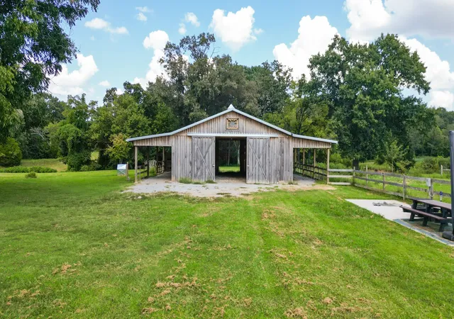 Photo 3 of Single family home for sale at 1021 Old State Route 76, Henry, TN 38231 | MLS# 3544820 | Listing updated on 2026-09-11