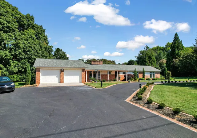 Photo 2 of Single family home for sale at 2210 Joy St Ne, Cleveland, TN 37311 | MLS# 3547170 | Listing updated on 2026-09-12