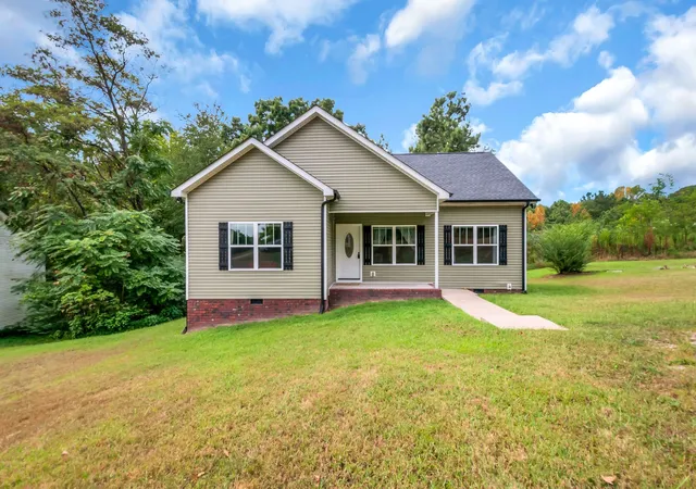 Single family home for sale at 1505 Bakers Work Rd, Burns, TN 37029 | MLS# 3545983