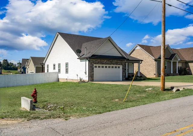 Photo 3 of Single family home for sale at 1197 Finley Beech Rd, Lewisburg, TN 37091 | MLS# 3544999 | Listing updated on 2026-09-25