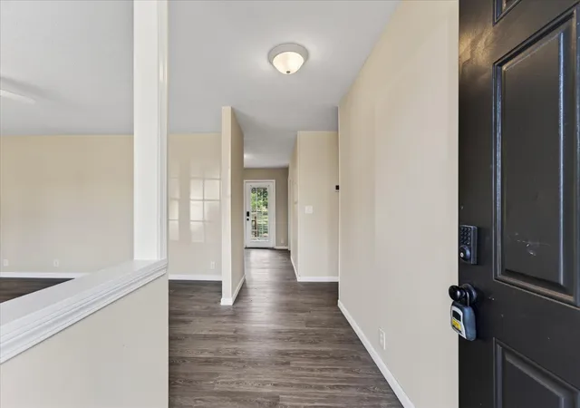 Photo 2 of Single family home for sale at 118 Gilkey Dr, Hopkinsville, KY 42240 | MLS# 3545004 | Listing updated on 2026-09-09