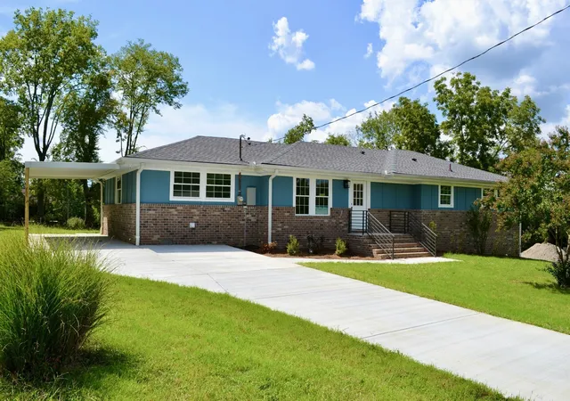 Photo 3 of Single family home for sale at 108 Jennings Dr, Hendersonville, TN 37075 | MLS# 3545052 | Listing updated on 2026-09-14