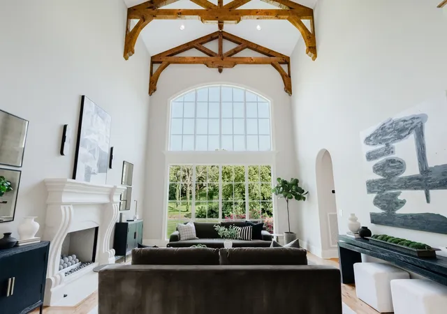 Photo 3 of Mansion for sale at 9 Oxmoor Ct, Brentwood, TN 37027 | MLS# 3578937 | Listing updated on 2026-09-14