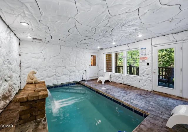 Photo 2 of Single family home for sale at 1802 Stone Wood Way, Sevierville, TN 37862 | MLS# 3545003 | Listing updated on 2026-10-08