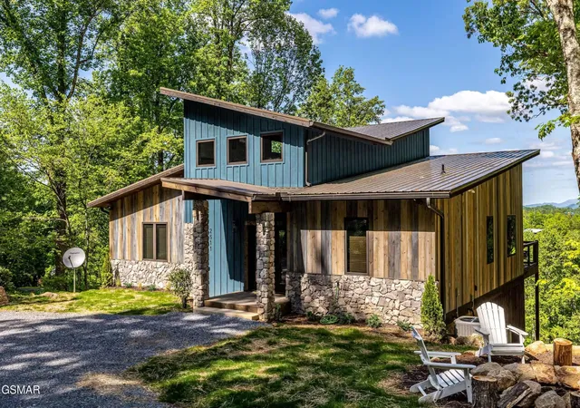 Single family home for sale at 2511 Cvs Mountain Ln, Sevierville, TN 37862 | MLS# 3545037