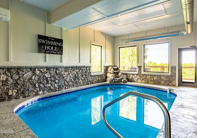 Photo 2 of Single family home for sale at 2511 Cvs Mountain Ln, Sevierville, TN 37862 | MLS# 3545037 | Listing updated on 2026-10-08