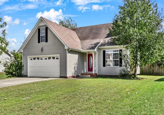 Photo 3 of Single family home for sale at 1967 Whirlaway Cir, Clarksville, TN 37042 | MLS# 3547025 | Listing updated on 2026-09-15