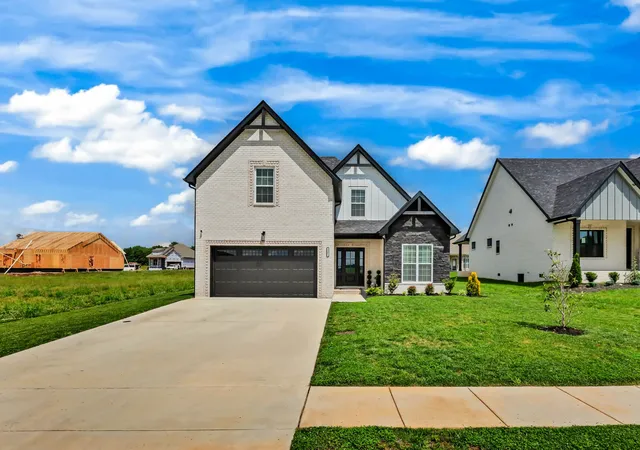 Photo 3 of Single family home for sale at 117 Aspen Pine Dr, Clarksville, TN 37043 | MLS# 3545632 | Listing updated on 2026-09-11
