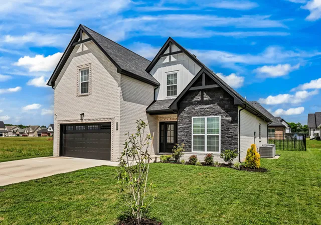 Photo 3 of Single family home for sale at 117 Aspen Pine Dr, Clarksville, TN 37043 | MLS# 3545632 | Listing updated on 2026-09-11