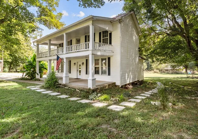 Photo 3 of Single family home for sale at 30 S Boone St, Erin, TN 37061 | MLS# 3548105 | Listing updated on 2026-10-07