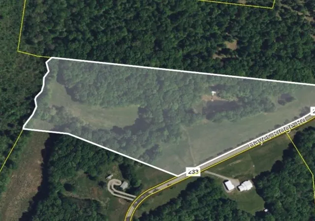 Photo 2 of Single family home for sale at 589 Hayes Ridge Rd, Indian Mound, TN 37079 | MLS# 3546731 | Listing updated on 2026-09-12