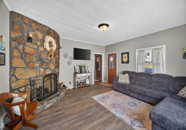 Photo 3 of Single family home for sale at 311 Clark St, Sparta, TN 38583 | MLS# 3546175 | Listing updated on 2026-09-10