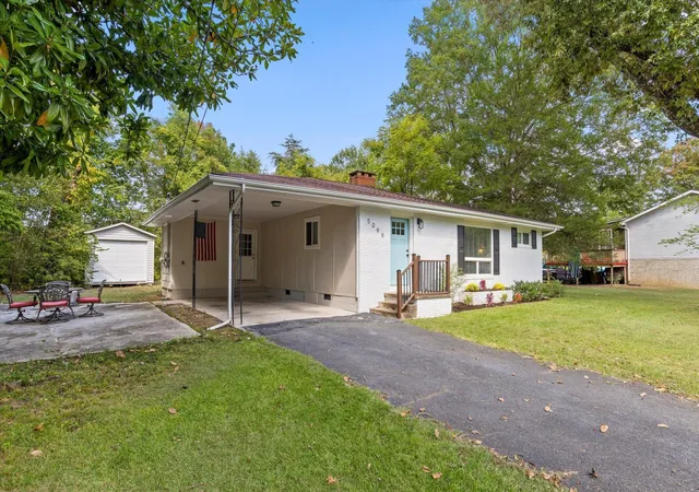 Photo 2 of Single family home for sale at 5096 Irvin Rd, Chattanooga, TN 37416 | MLS# 3545403 | Listing updated on 2026-09-11