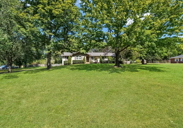 Photo 1 of Sale Pending at 5108 Williamsburg Rd, Brentwood, TN 37027 | MLS# 3545997 | Listing updated on 2026-09-12