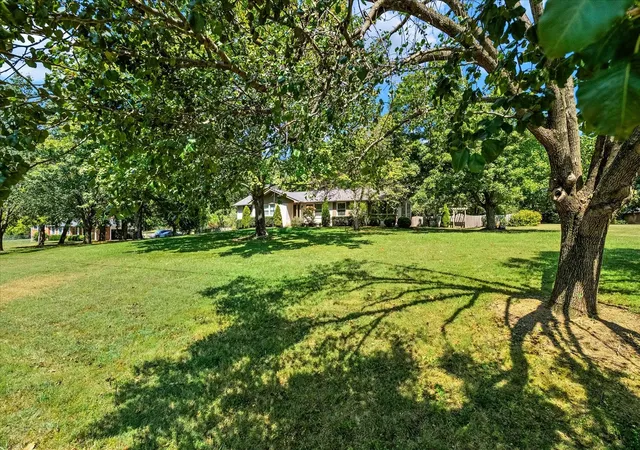 Photo 3 of Sale Pending at 5108 Williamsburg Rd, Brentwood, TN 37027 | MLS# 3545997 | Listing updated on 2026-09-12