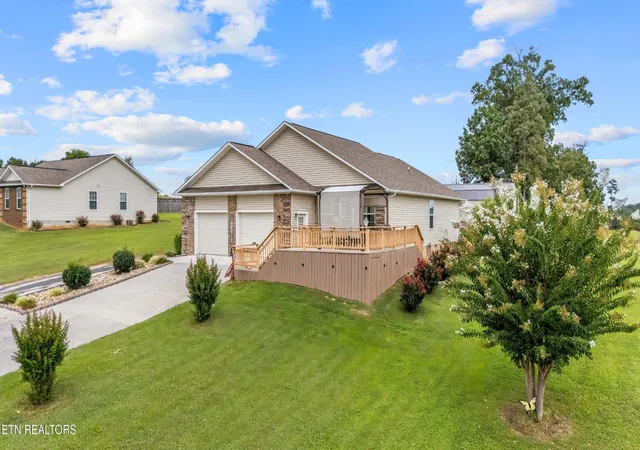 Photo 2 of Sale Pending at 116 Melissa Ln, Dandridge, TN 37725 | MLS# 3545425 | Listing updated on 2026-09-14