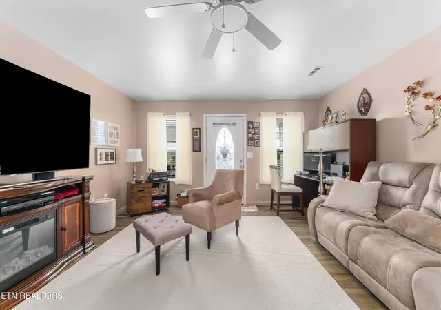 Photo 3 of Sale Pending at 116 Melissa Ln, Dandridge, TN 37725 | MLS# 3545425 | Listing updated on 2026-09-14