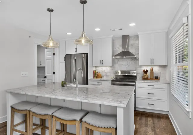 Photo 3 of Condo for sale at 5025 Hillsboro Pike #18G, Nashville, TN 37215 | MLS# 3547792 | Listing updated on 2026-09-15