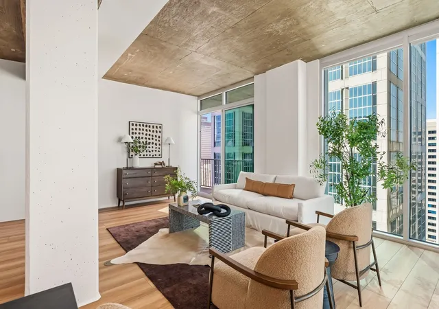 Photo 2 of Condo for sale at 415 Church St #1801, Nashville, TN 37219 | MLS# 3591939 | Listing updated on 2026-09-15