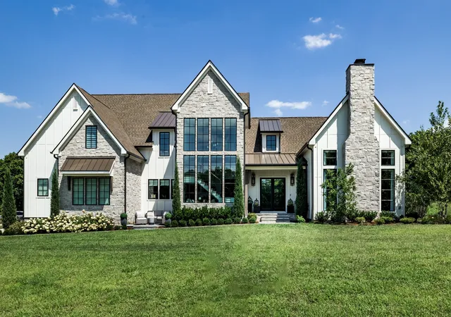 Photo 1 of Single family home for sale at 1936 Silver Fox Rd, Thompsons Station, TN 37179 | MLS# 3546115 | Listing updated on 2026-09-11