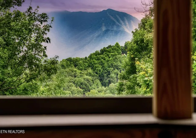 Photo 3 of Single family home for sale at 1263 Ski View Dr, Gatlinburg, TN 37738 | MLS# 3545684 | Listing updated on 2026-10-07