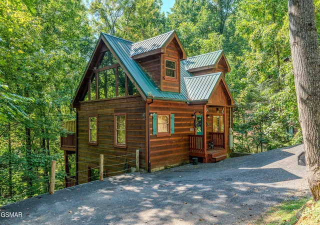 Photo 1 of Single family home for sale at 2408 Balsam Cir, Sevierville, TN 37876 | MLS# 3545697 | Listing updated on 2026-09-11