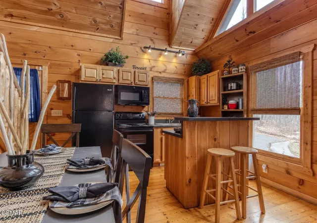 Photo 3 of Single family home for sale at 2408 Balsam Cir, Sevierville, TN 37876 | MLS# 3545697 | Listing updated on 2026-09-11