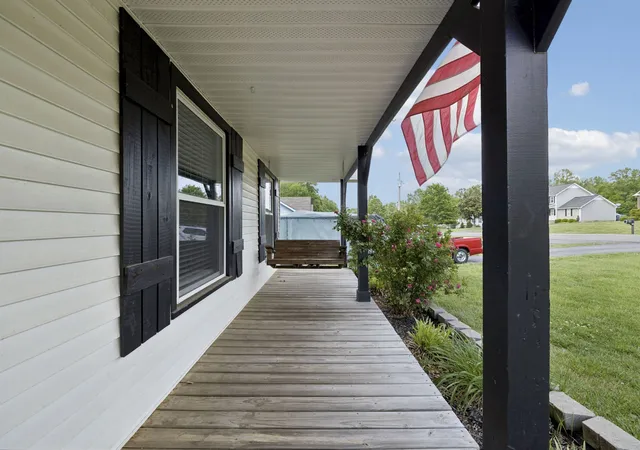 Photo 3 of Single family home for sale at 105 Hilco Dr, Lafayette, TN 37083 | MLS# 3545732 | Listing updated on 2026-10-08