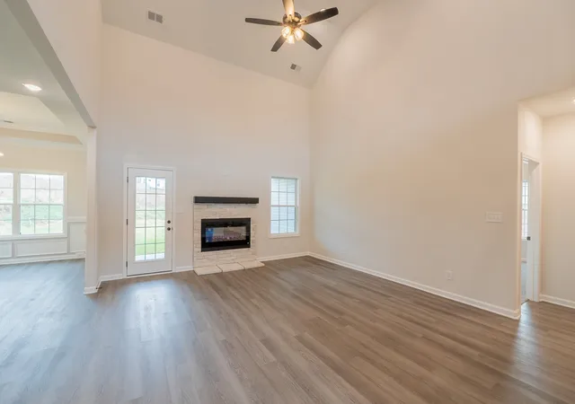 Photo 3 of Single family home for sale at 356 Timber Springs, Clarksville, TN 37042 | MLS# 3547965 | Listing updated on 2026-09-14