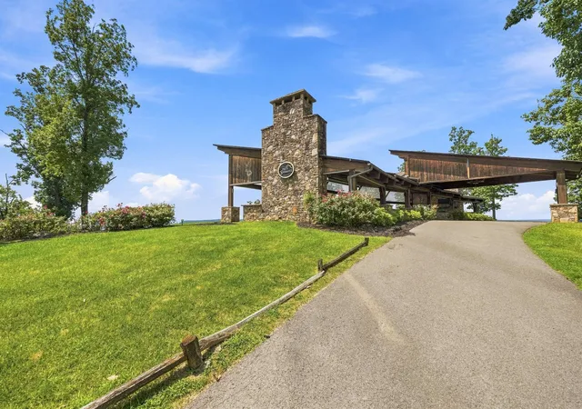 Photo 3 of Single family home for sale at 2500 Raulston Fls Rd, Jasper, TN 37347 | MLS# 3547817 | Listing updated on 2026-09-15