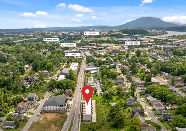 Photo 3 of Townhouse for sale at 719 N Market St, Chattanooga, TN 37405 | MLS# 3545770 | Listing updated on 2026-09-24