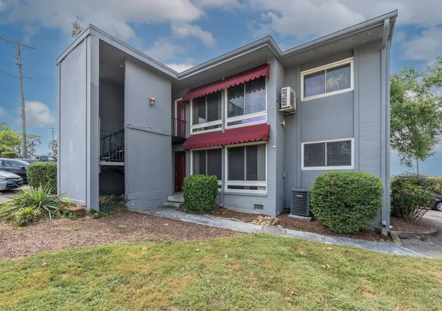 Photo 3 of Condo for sale at 201 Acklen Park Dr #8, Nashville, TN 37203 | MLS# 3546938 | Listing updated on 2026-09-14