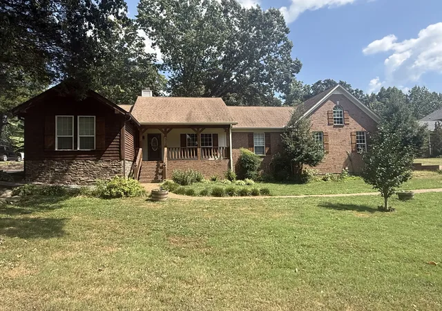 Single family home for sale at 512 Tyler Ct, Cottontown, TN 37048 | MLS# 3545837