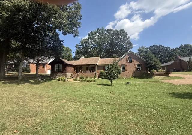 Photo 2 of Single family home for sale at 512 Tyler Ct, Cottontown, TN 37048 | MLS# 3545837 | Listing updated on 2026-10-05