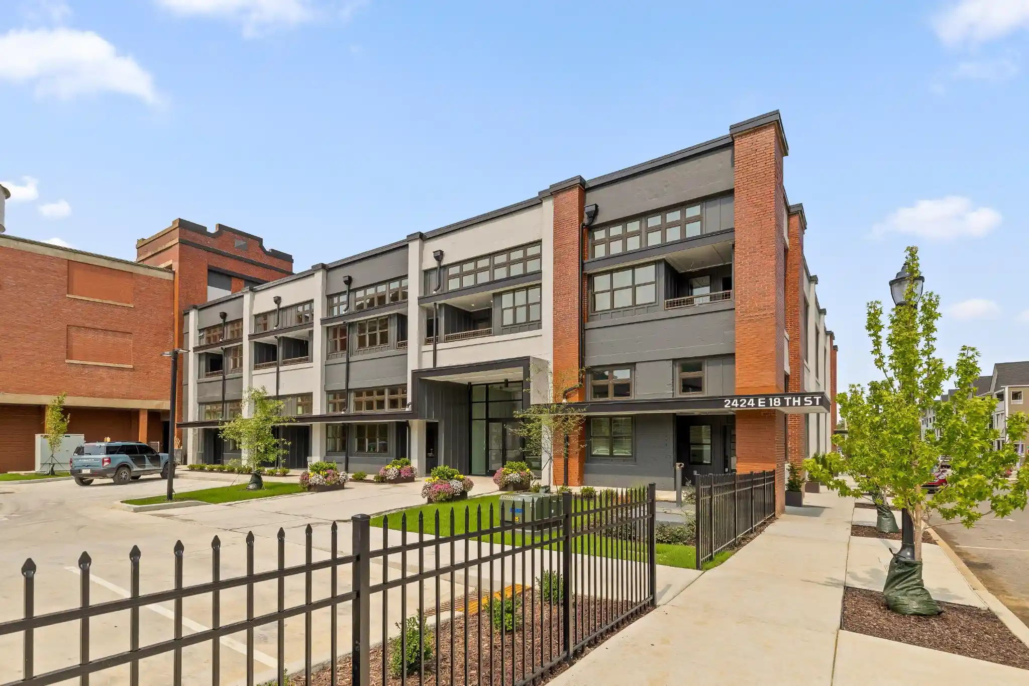 Listing Photo 33 - Condo for sale in 2424 E 18th St located at 2424 E 18th St, Chattanooga, TN 37404 - Unit 2424 East 18th St