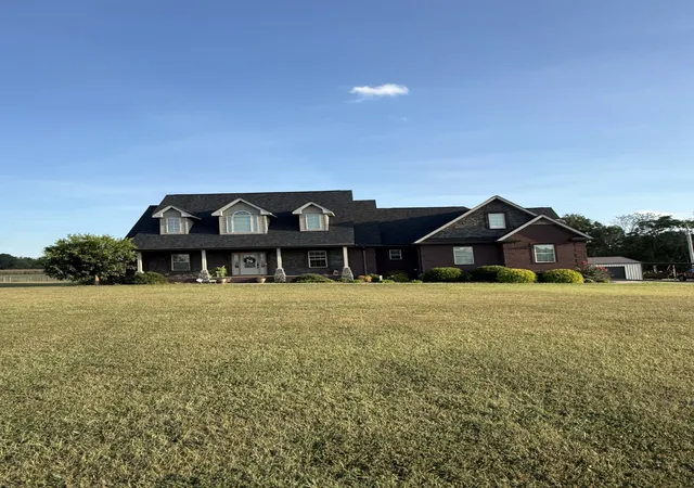Single family home for sale at 3326 Highway 52 E, Lafayette, TN 37083 | MLS# 3545889 | Listing updated on 2026-10-05