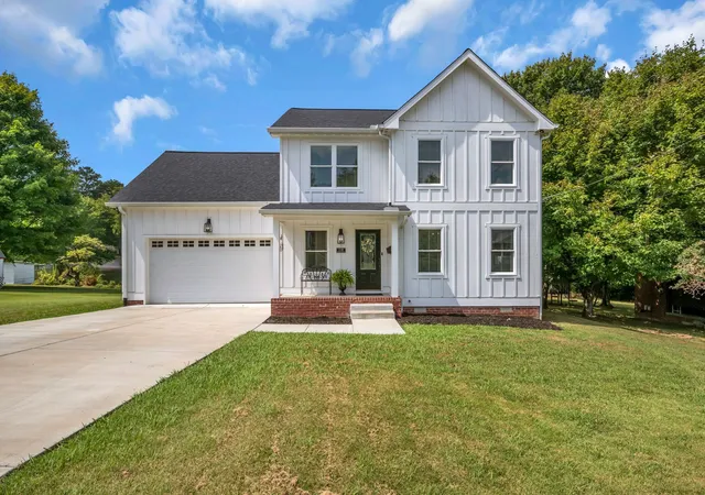 Photo 1 of Single family home for sale at 110 Helberg St, Dickson, TN 37055 | MLS# 3547176 | Listing updated on 2026-09-14