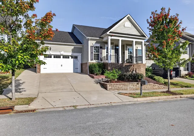 Photo 1 of Single family home for sale at 640 Streamside Ln, Franklin, TN 37064 | MLS# 3546048 | Listing updated on 2026-09-23