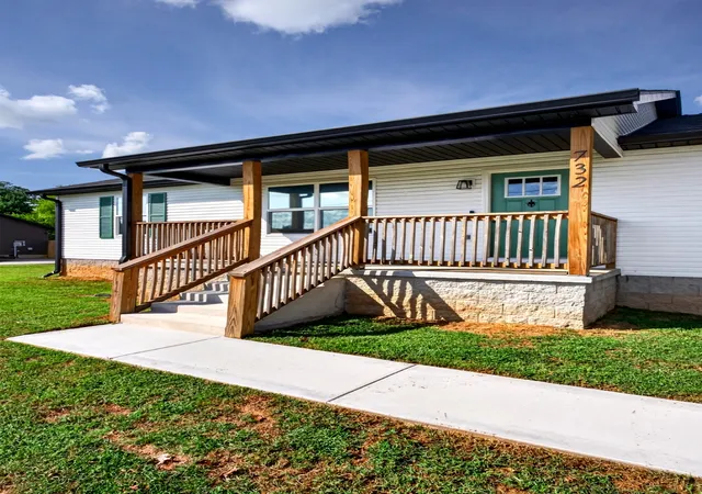 Photo 3 of Single family home for sale at 732 Millers Point Rd, Sparta, TN 38583 | MLS# 3546067 | Listing updated on 2026-09-25