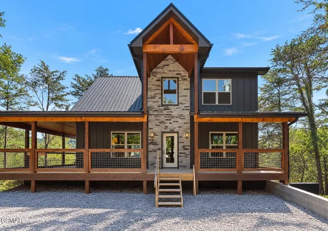 Single family home for sale at 3004 Crestview Ct, Sevierville, TN 37862 | MLS# 3545976 | Listing updated on 2026-09-11