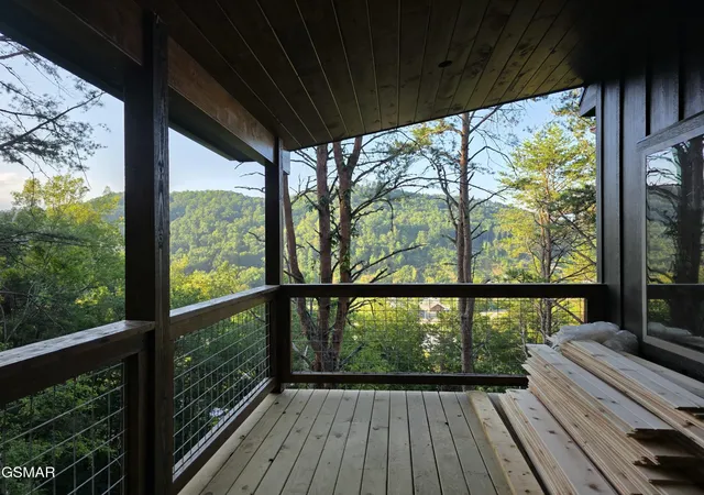 Photo 3 of Single family home for sale at 3004 Crestview Ct, Sevierville, TN 37862 | MLS# 3545976 | Listing updated on 2026-09-11