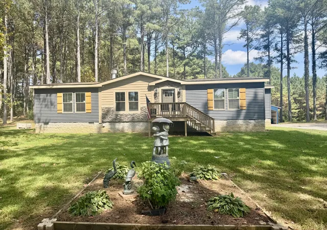 Photo 1 of Manufactured home for sale at 24 Fleeman Rd, Lawrenceburg, TN 38464 | MLS# 3546005 | Listing updated on 2026-09-10