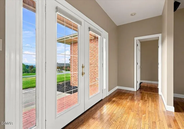 Photo 3 of Single family home for sale at 1272 Stonewall Jackson Dr, Dandridge, TN 37725 | MLS# 3591880 | Listing updated on 2026-09-22