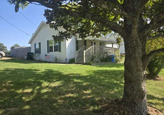 Photo 1 of Single family home for sale at 474 High St E, Mc Ewen, TN 37101 | MLS# 3546091 | Listing updated on 2026-09-10